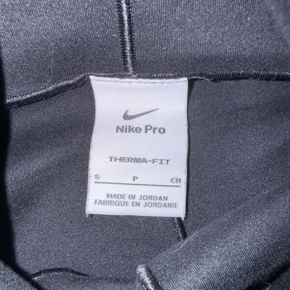 Nike Pro Therma-Fit Long-Sleeve Athletic Pullover Mock Neck Women's Small Black